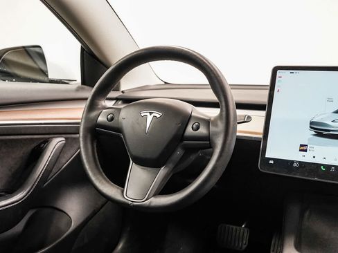 Used 2023 Tesla Model 3 Standard Range RWD image 15