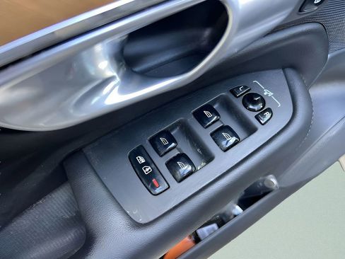 Used 2024 Volvo XC90 B5 Plus image 12