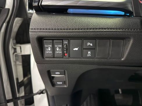 Used 2025 Honda Odyssey Elite image 28