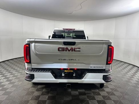 Used 2022 GMC Sierra 3500 Denali image 4