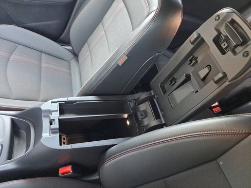 Used 2024 Chevrolet Equinox RS FWD image 30