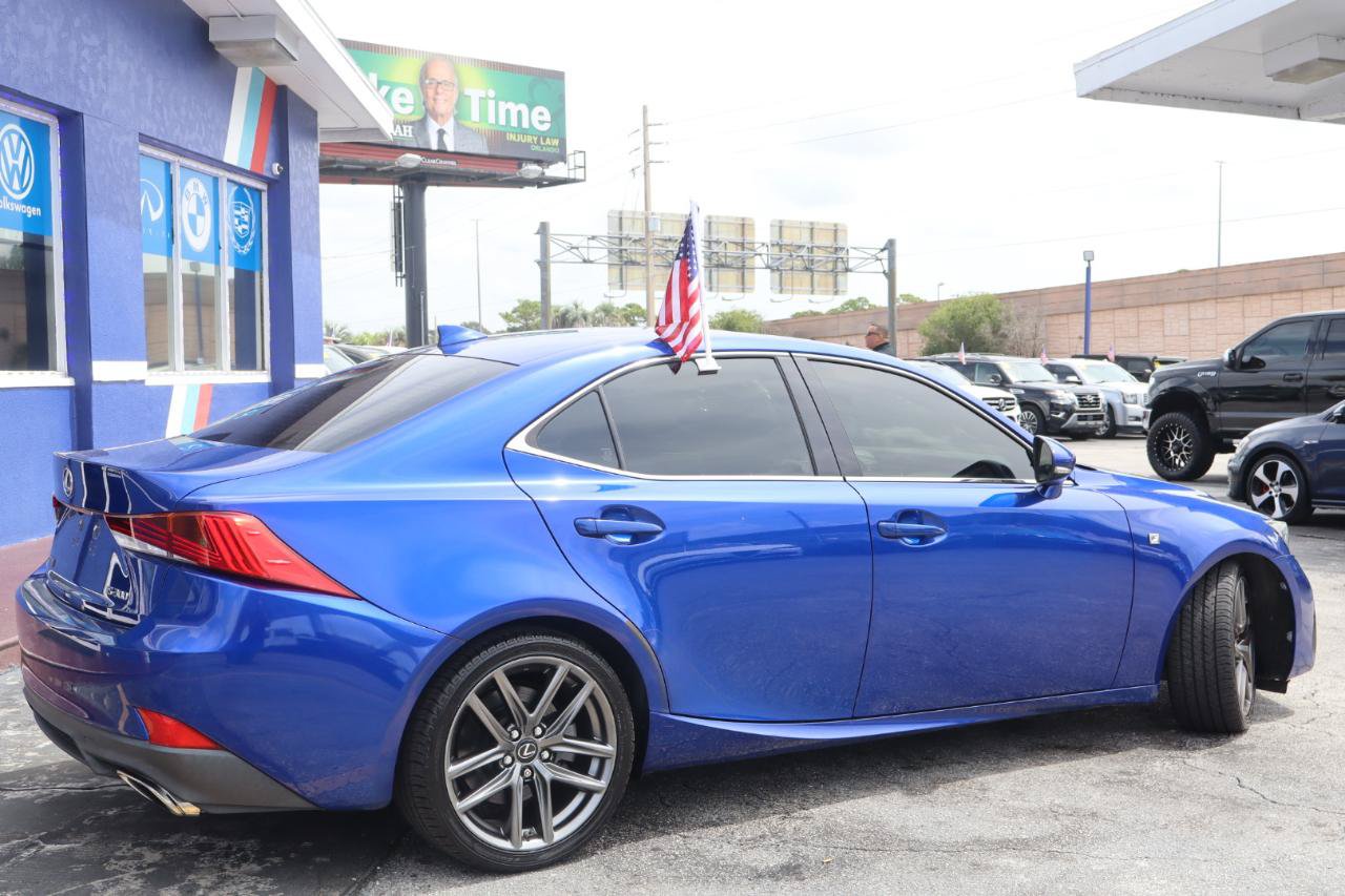 Used 2018 Lexus IS 300 F Sport w/ F Sport Package RWD image 5