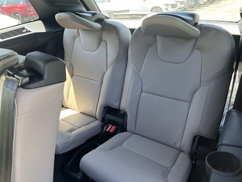 New 2026 Volvo XC90 T8 Ultra w/ Protection Package Premier AWD/4WD image 20