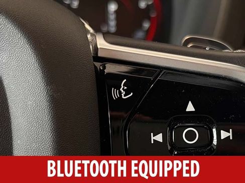 Used 2020 Volvo XC60 T5 R-Design w/ Protection Package Premier AWD/4WD image 12