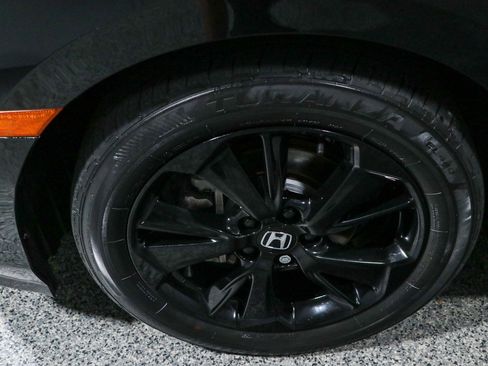 Used 2023 Honda Odyssey Sport image 11