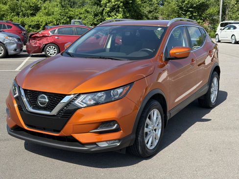 Used 2021 Nissan Rogue Sport SV FWD image 3