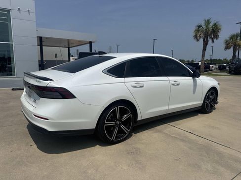 Used 2025 Honda Accord Sport image 7