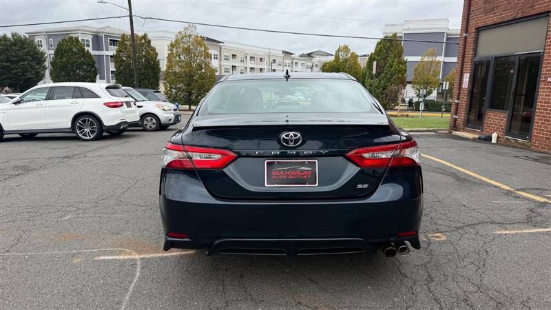 Used 2019 Toyota Camry SE FWD image 13