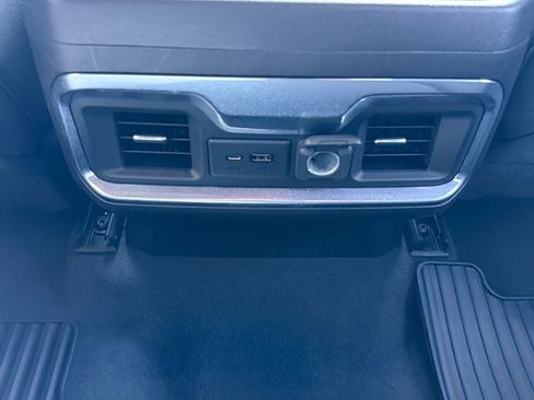 Used 2021 GMC Sierra 1500 Elevation w/ Preferred Package image 17