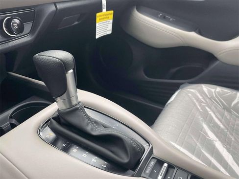 New 2026 Honda HR-V LX image 27