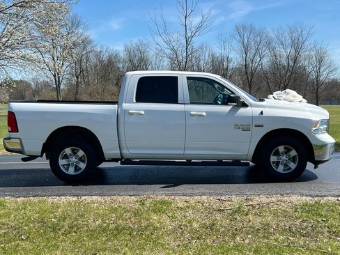 Used 2022 RAM 1500 Classic SLT w/ Electronics Convenience Group image 4