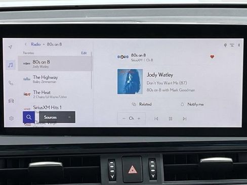 Used 2024 Lexus ES 300h w/ Technology Package image 15