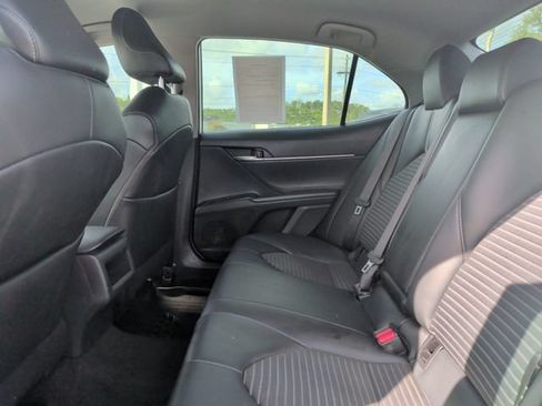 Used 2020 Toyota Camry SE FWD image 29