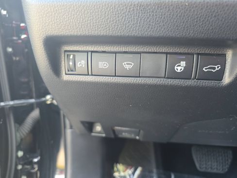 Used 2022 Toyota RAV4 SE w/ Convenience Package AWD/4WD image 27