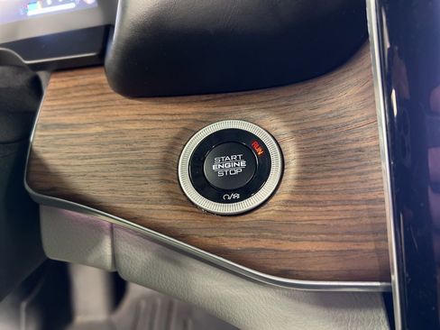 Used 2021 Jeep Grand Cherokee L Summit w/ Advanced Protech Group IV image 15