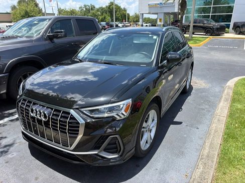 Used 2022 Audi Q3 2.0T Premium Plus w/ Premium Plus Package AWD/4WD image 1