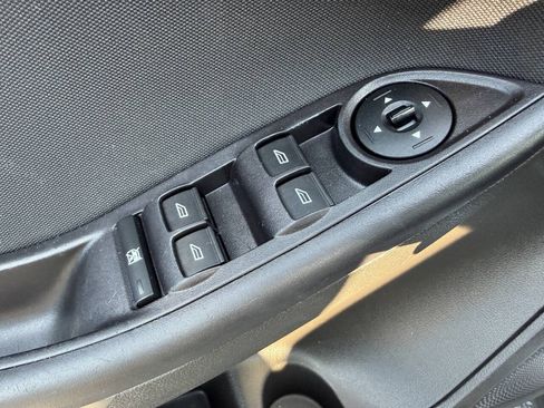 Used 2016 Ford Focus SE FWD image 22
