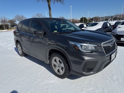 Used 2020 Subaru Forester Base image 1