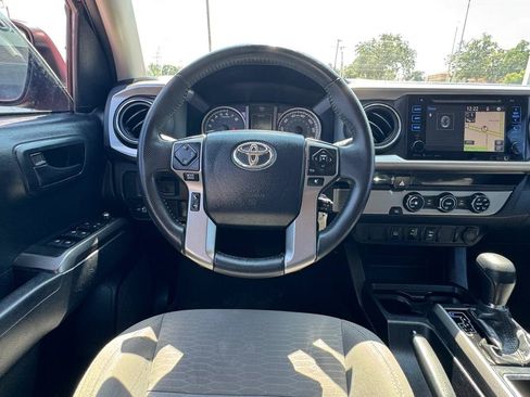Used 2017 Toyota Tacoma SR5 w/ Tow Package RWD image 17
