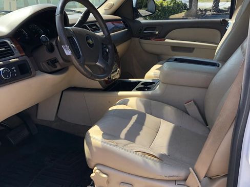 Used 2012 Chevrolet Tahoe LT RWD image 12