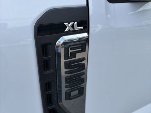 New 2026 Ford F550 4x4 Regular Cab Super Duty image 9