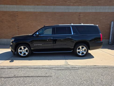 Used 2015 Chevrolet Suburban LTZ AWD/4WD image 5