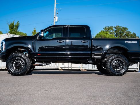 New 2025 Ford F250 Lariat w/ Lariat Ultimate Package image 7