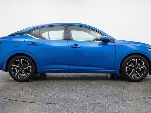 Used 2025 Nissan Sentra SV image 11