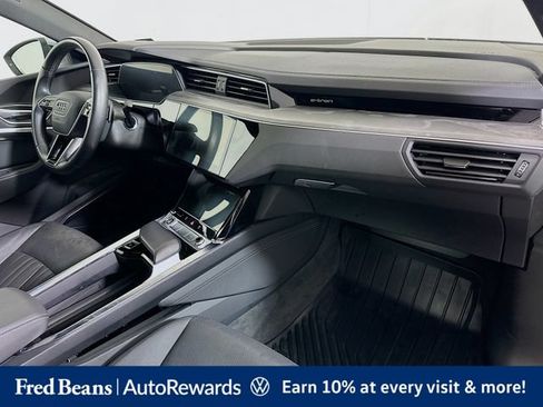 Used 2023 Audi e-tron Premium Plus w/ Premium Plus Package AWD/4WD image 36