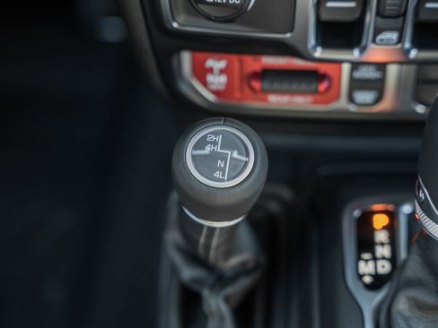 New 2025 Jeep Wrangler Rubicon w/ Convenience Group image 25