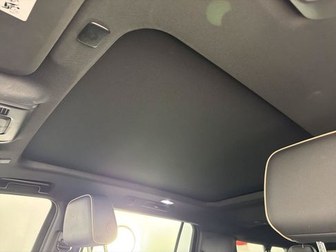 Used 2023 GMC Yukon XL SLT w/ SLT Luxury Package RWD image 35