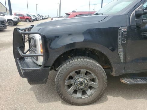 Used 2024 Ford F250 XL w/ STX Appearance Package AWD/4WD image 3