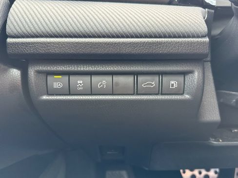 Used 2025 Toyota Camry SE FWD image 28