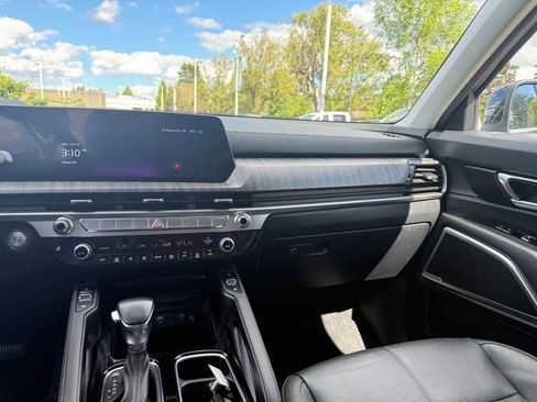 Used 2024 Kia Telluride EX AWD/4WD image 25