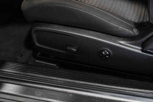 Used 2021 Dodge Challenger R/T Scat Pack RWD image 27