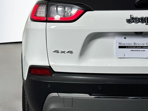 Used 2021 Jeep Cherokee Limited AWD/4WD image 15