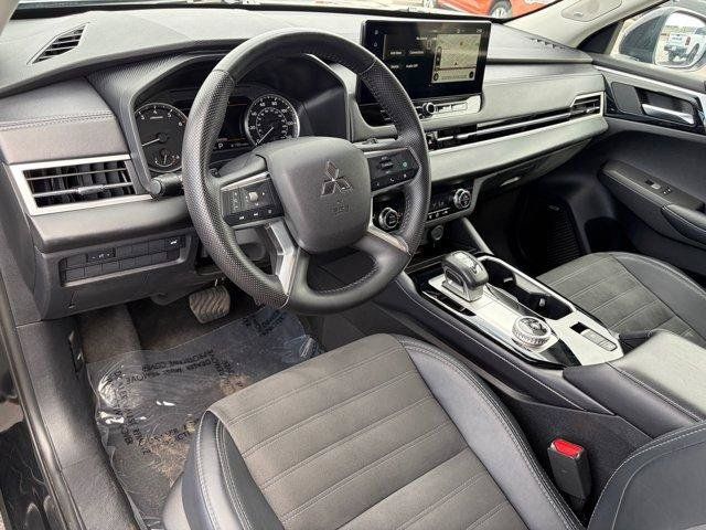Used 2025 Mitsubishi Outlander SE FWD image 18