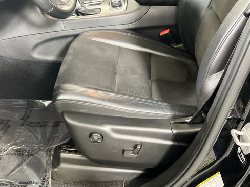 Used 2022 Jeep Grand Cherokee Laredo X image 19