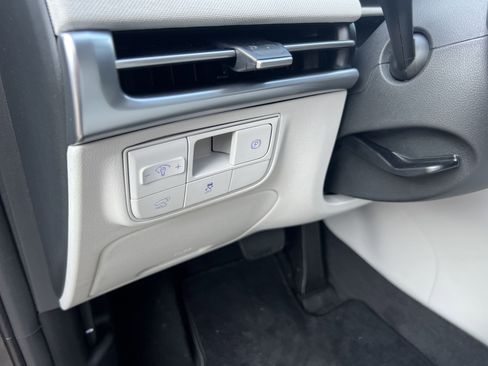 New 2025 Hyundai Tucson Limited image 14