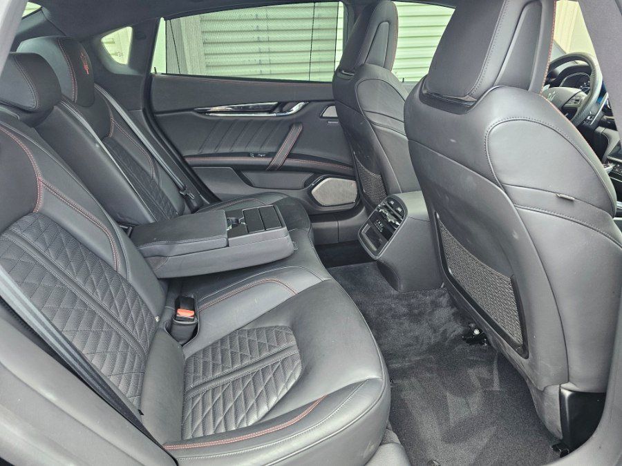 Used 2020 Maserati Quattroporte S GranSport Q4 AWD/4WD image 10