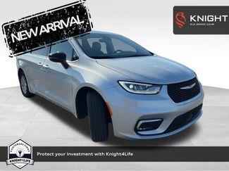 Used 2024 Chrysler Pacifica Touring-L 360° Tour