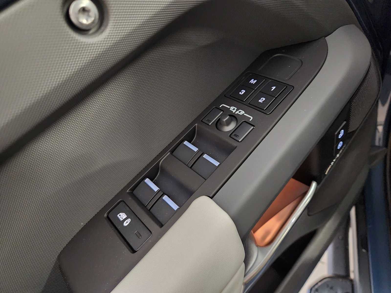 New 2026 Land Rover Defender 110 S AWD/4WD image 23