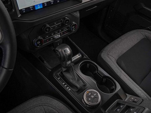 Used 2025 Ford Bronco Big Bend image 18