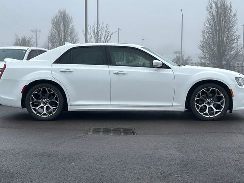 Used 2018 Chrysler 300 S w/ 300S Premium Group image 3