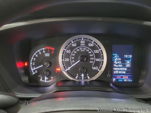 Used 2021 Toyota Corolla LE image 18