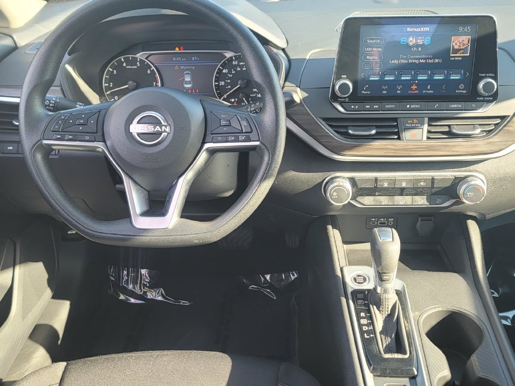 Used 2025 Nissan Altima 2.5 SV AWD/4WD image 18