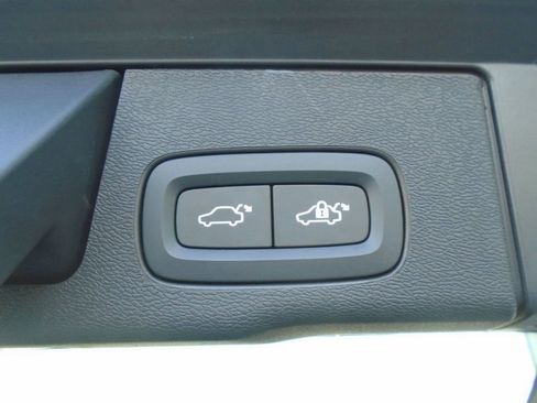 Used 2024 Volvo XC60 T8 Ultimate w/ Protection Package Premier image 43