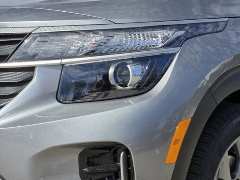 New 2026 Kia Seltos LX image 6