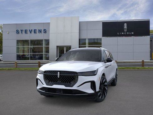 New 2024 Lincoln Nautilus Reserve w/ Jet Appearance Package (87T) image 31