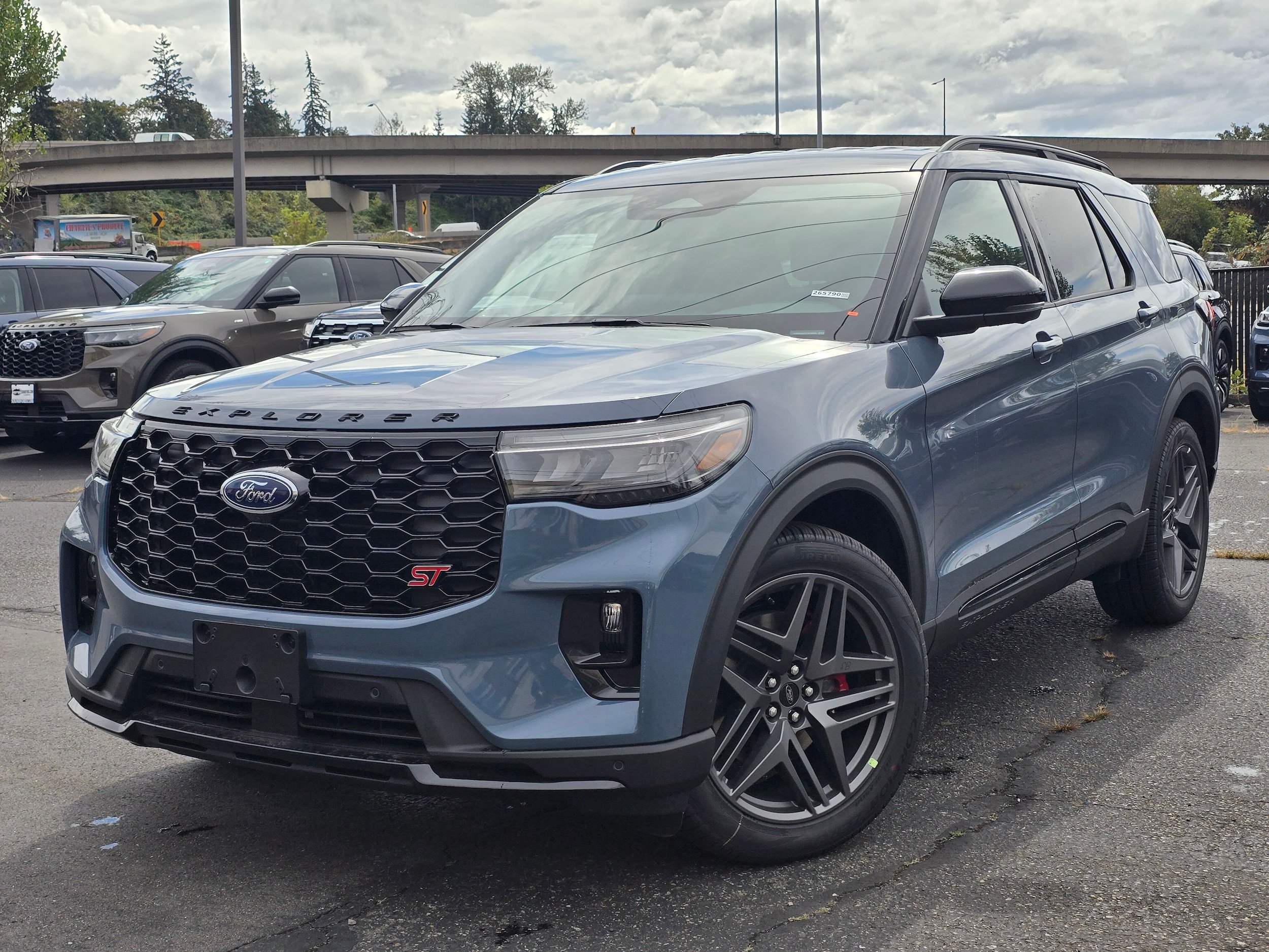 New 2026 Ford Explorer ST AWD/4WD image 1